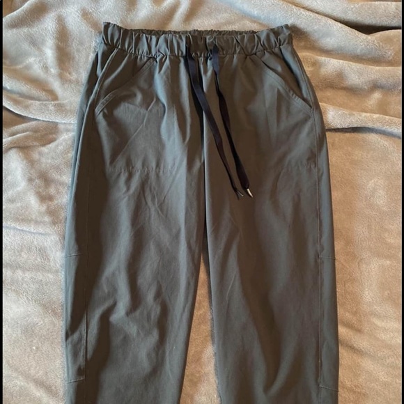 Under Armour Joggers - Picture 1 of 3